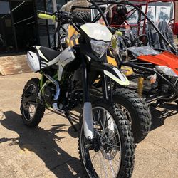 Fully Assembled Dirt Bike 140CC 