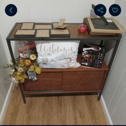 Entryway Living Room Console Table With Cabinet $25 If You Can Pick Up Today