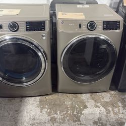 GE Frontload Washer Gas Dryer Set