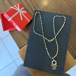 10kt gold necklace