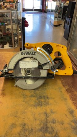 Dewalt Heavy Duty Framing Saw 7 1/4 IN 15 AMP