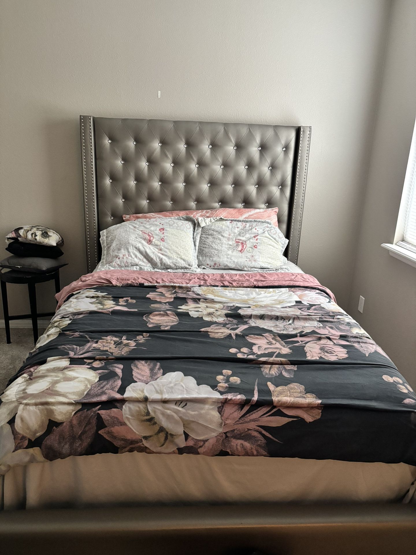 Paris Silver Queen Bed Set – 3 Piece (Bed, Dresser & Mirror) – Must Go ASAP!  $550 OBO