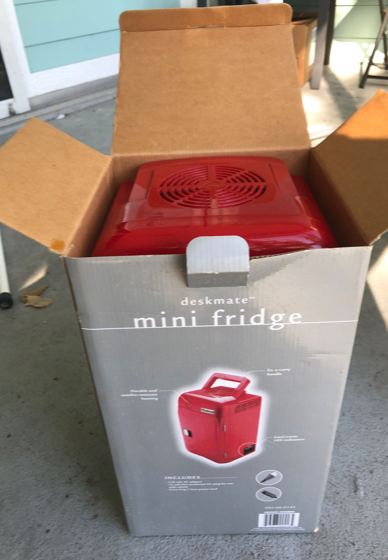 Vector Deskmate Mini Cooler(Red)