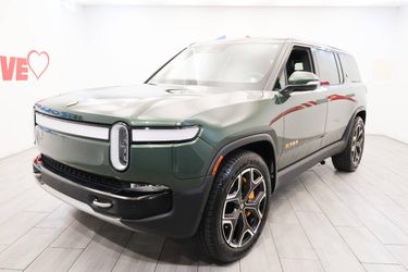 2023 Rivian R1S