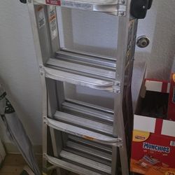 Gorilla 18ft Extendable Foldable Ladder