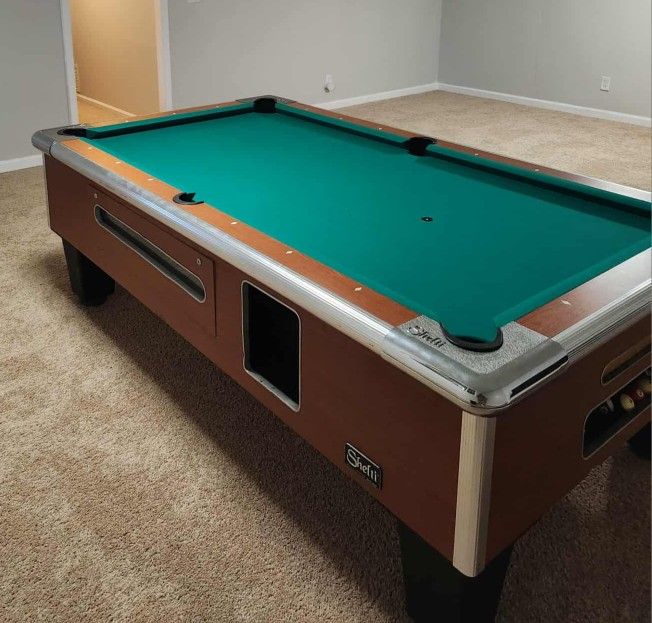 6ft POOL TABLE