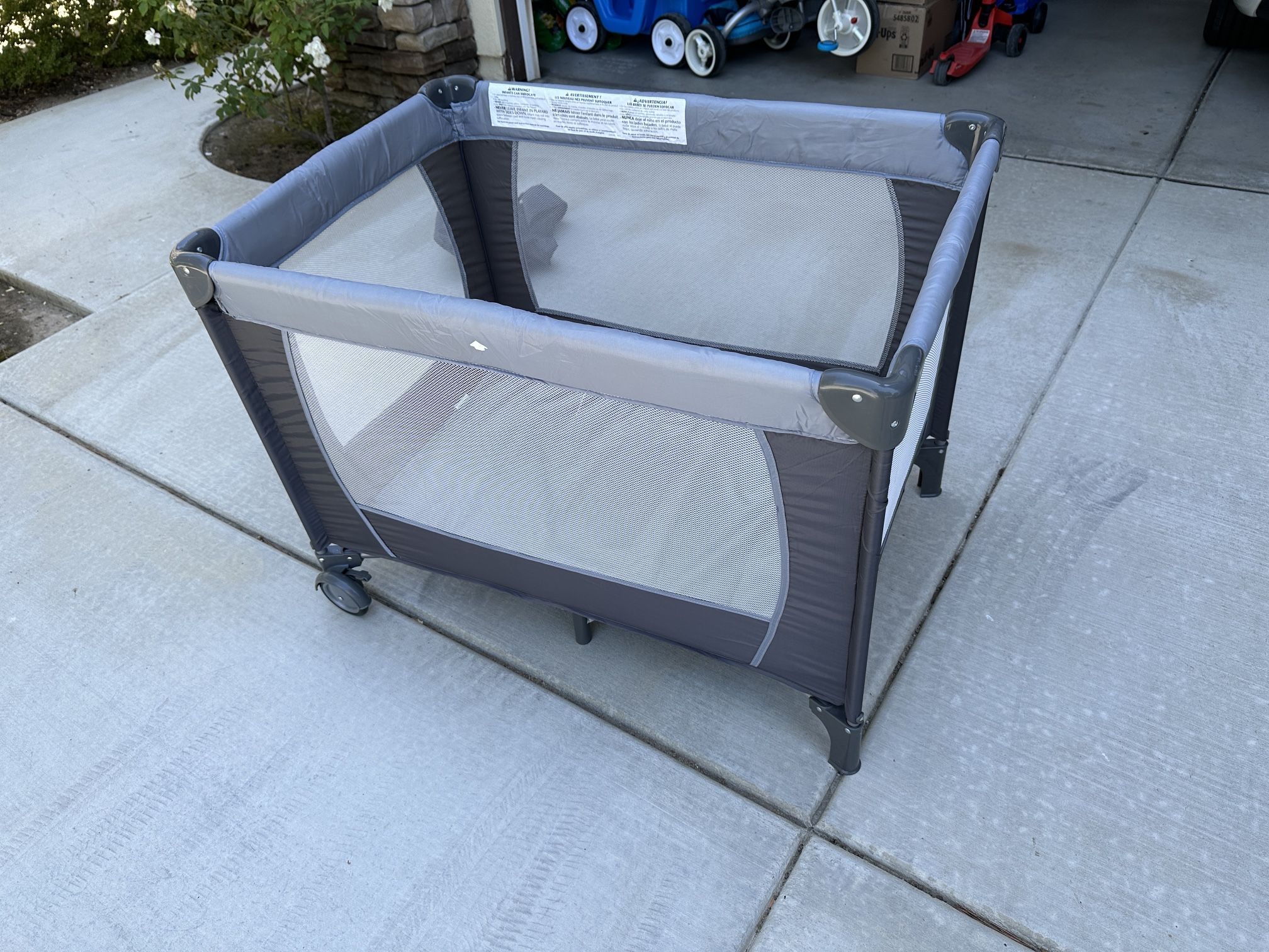 where to buy uppababy Vista V3 Stroller – Berg's Baby & Teen Furniture geecon 2013 - Let's celebrity stroller Silver accents Model:GSS120MHMF2