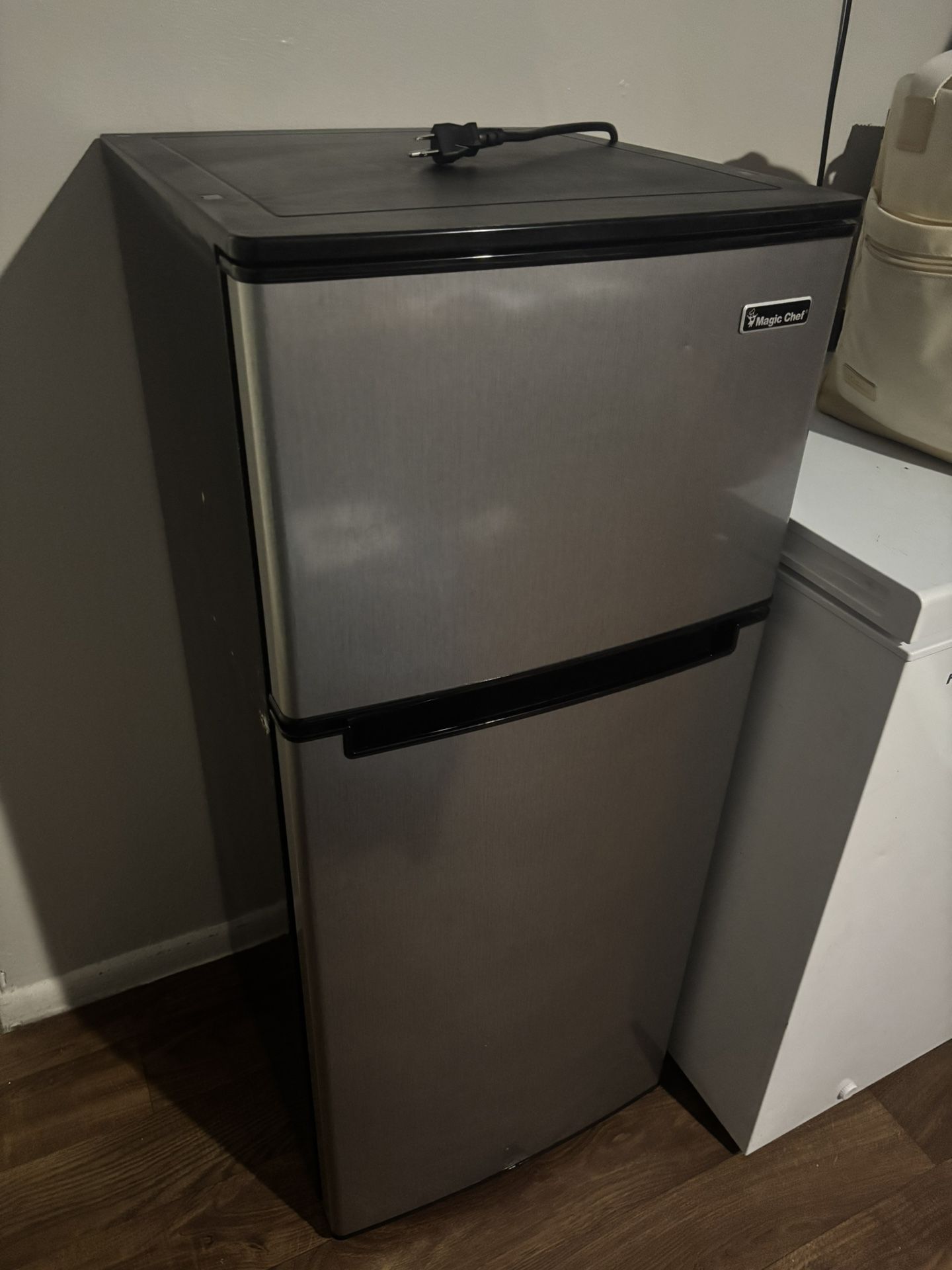 Magic Chef Refrigerator