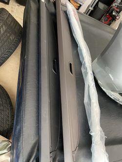 Mercedes cargo cover