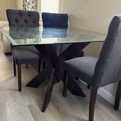glass dining table 