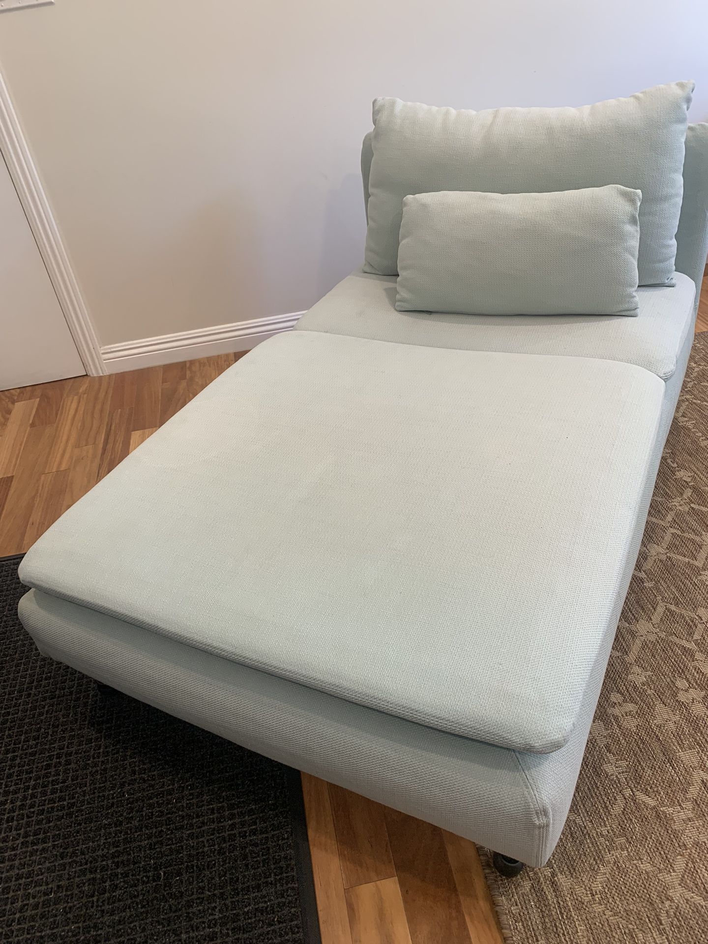 Lounge Chaise Light Blue