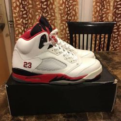 retro 5’s red and white, size 7