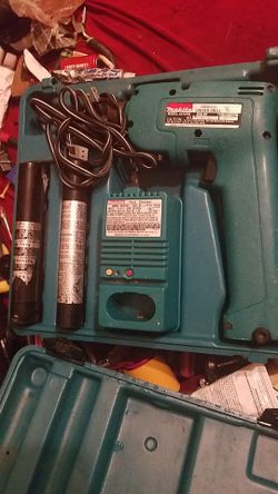 Makita wireless drill set