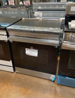 Slide in induction stove Samsung bespoke