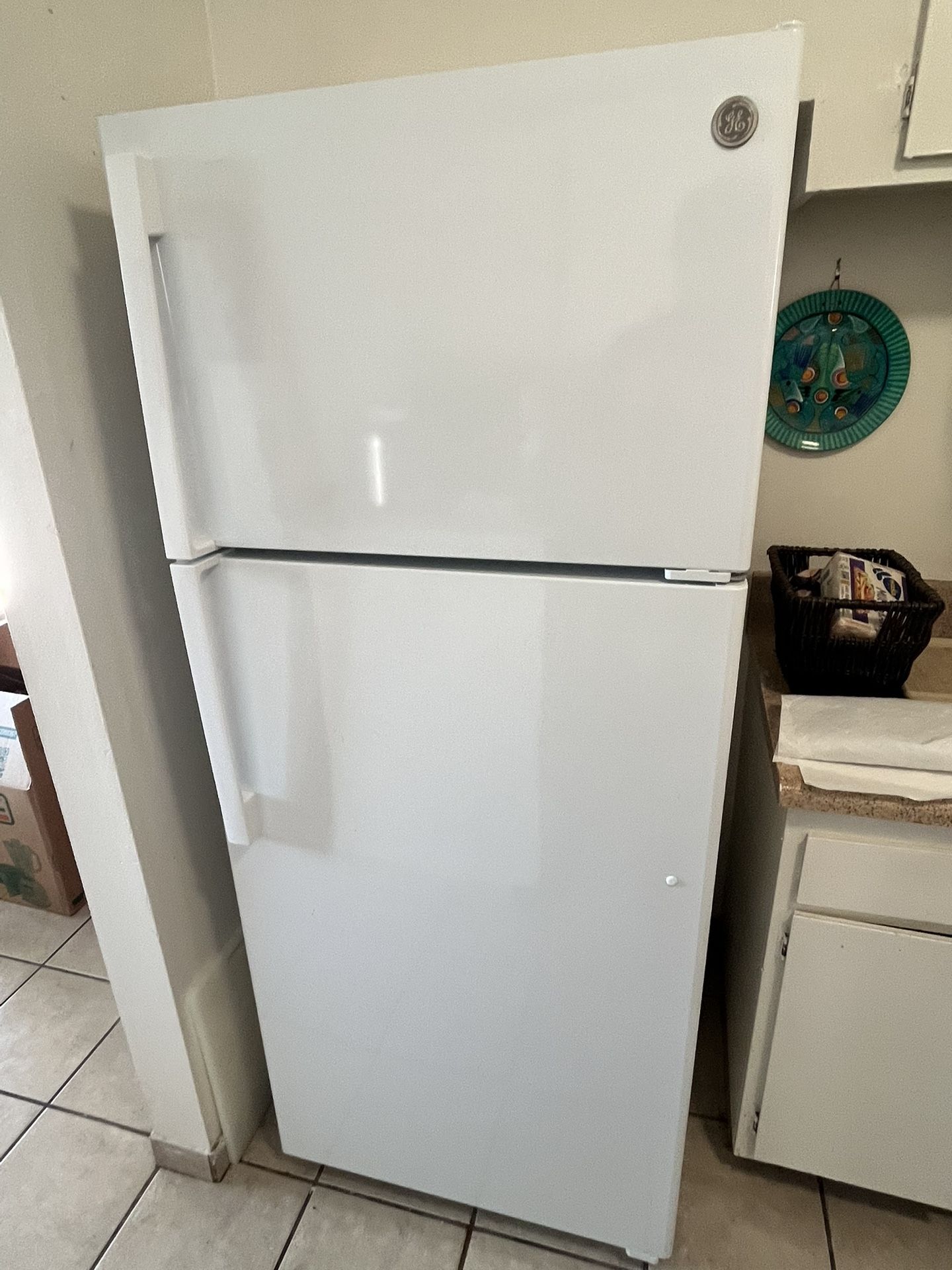 GE Refrigerator