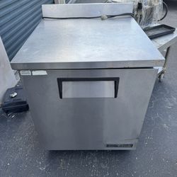 True TWT-27F-HC 28" W Worktop Freezer w/ (1) Section & (1) Right Hinge Door, 115v