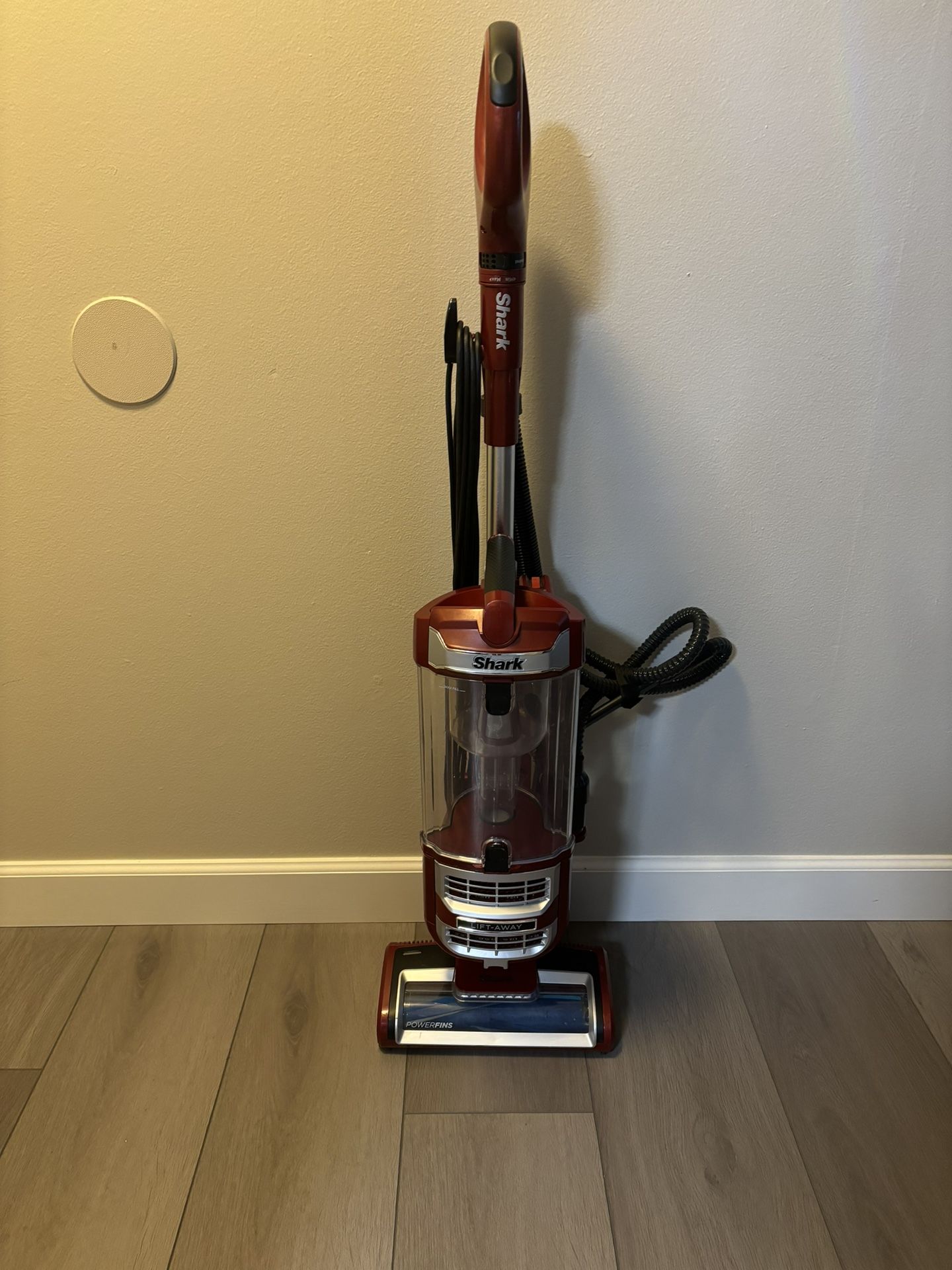 Shark Lift Away Vacuum Cleaner