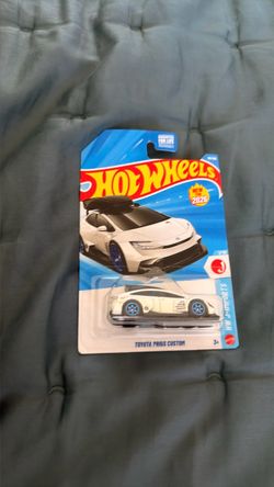 Hot wheels Toyota Prius with roof rack