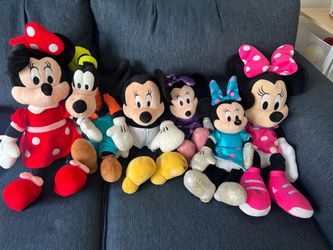 Disney world characters Minnie mouse and more
