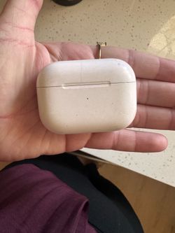 AirPods Pro With Charging Case