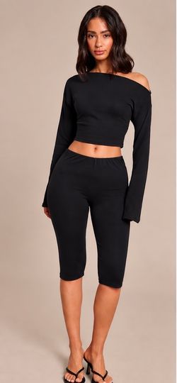 PrettyLittleThing Petite Fitted Capri Trousers - Black (UK10/Medium)