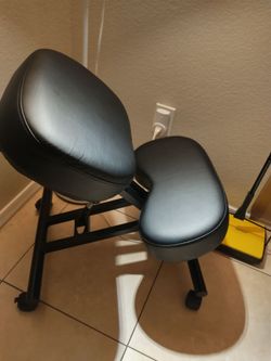 Ergonomic Kneeling Chair - Adjustable Stool
