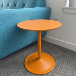 Muuto Soft Side Table