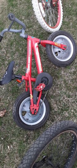 I have these plus more etc. Baby /kids bike some with training wheels and some with out hurry now for the low all for $30