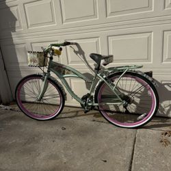 Beautiful Antique Bicycle Like New Conditions 