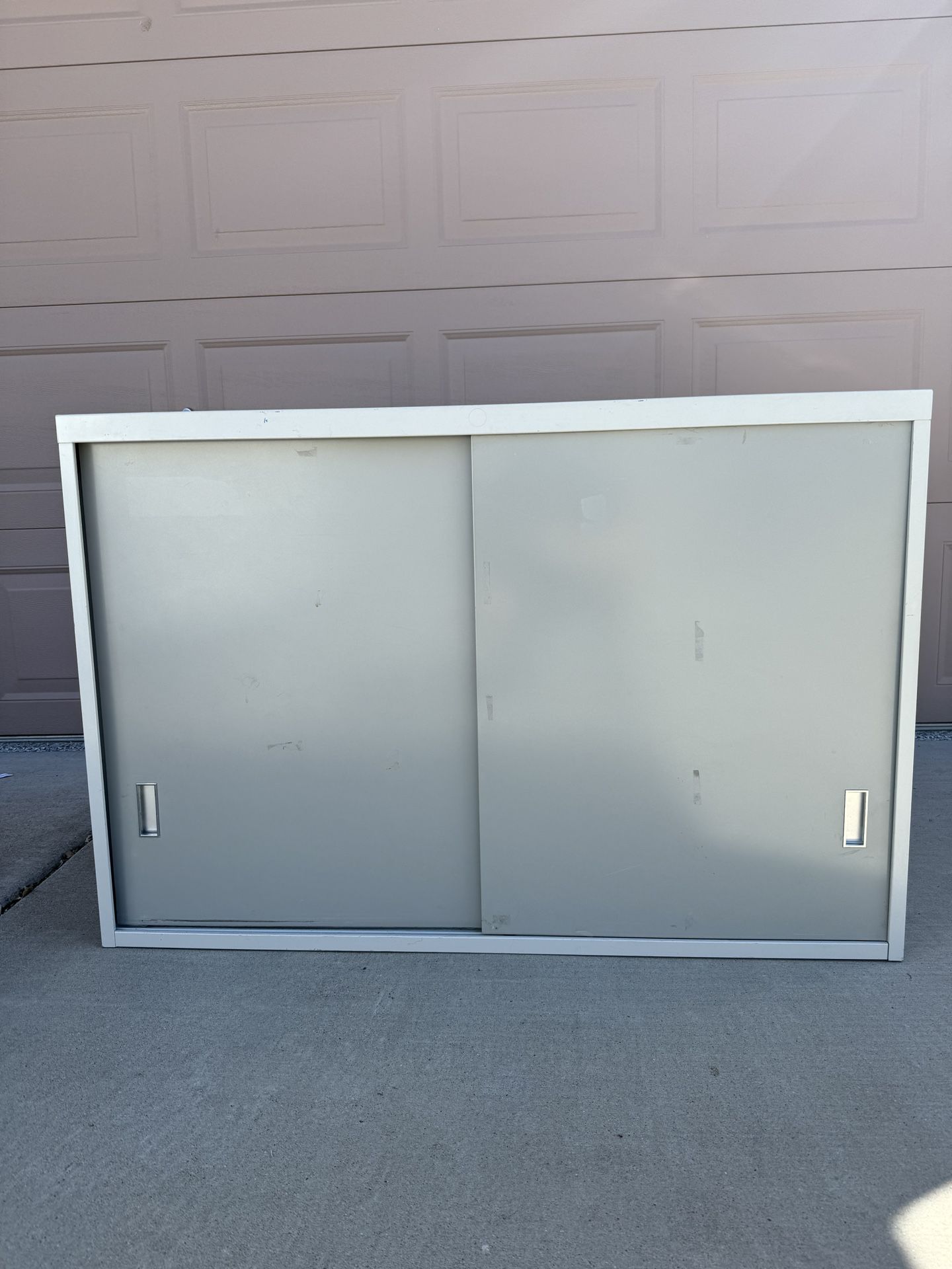 Metal Shelf with double sliding doors
