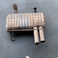 E90 Muffler