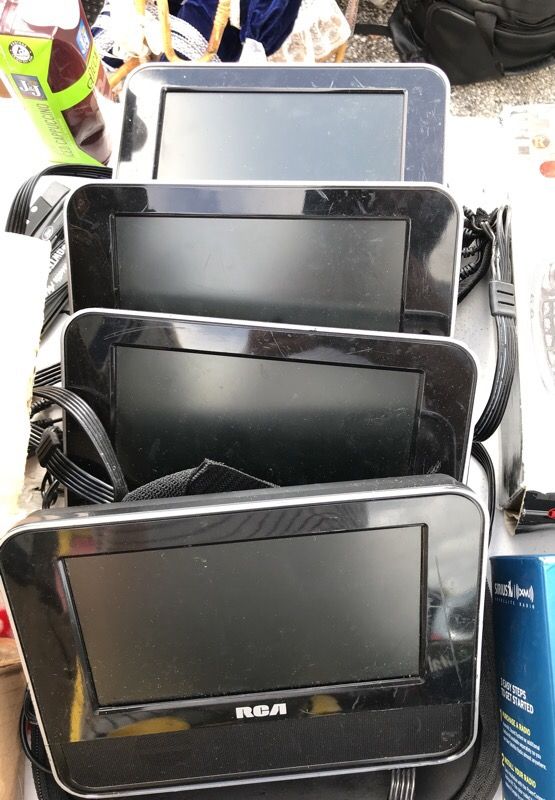 RCA DVD 4 monitors