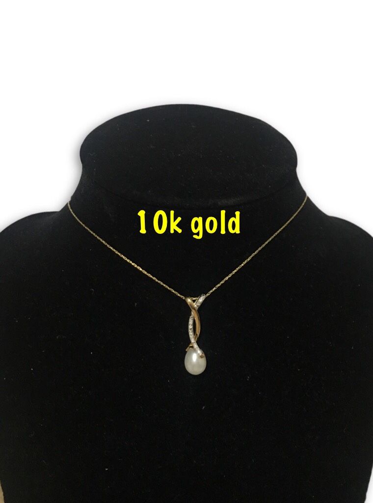 10k Pearl/Diamond Necklace