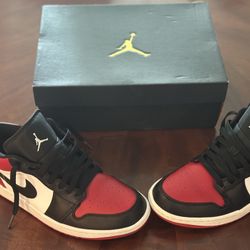 Jordan 1 Lows,  9 1/2.  