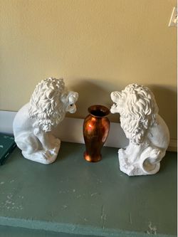 Pool Fountain Lion