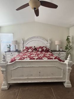 Farm style calking bedroom set