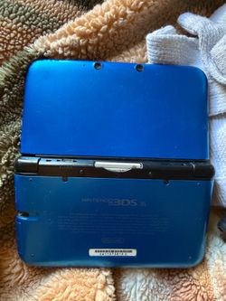Used 3DS XL, comes with Pokémon x