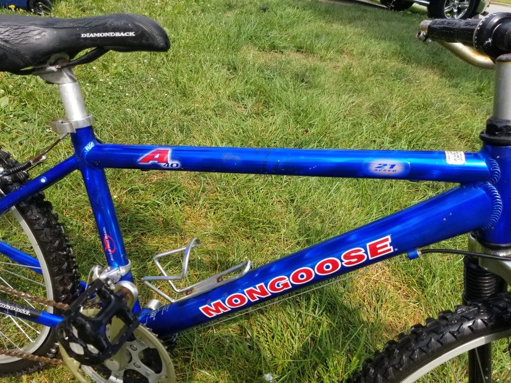 mongoose a40 mountain bike