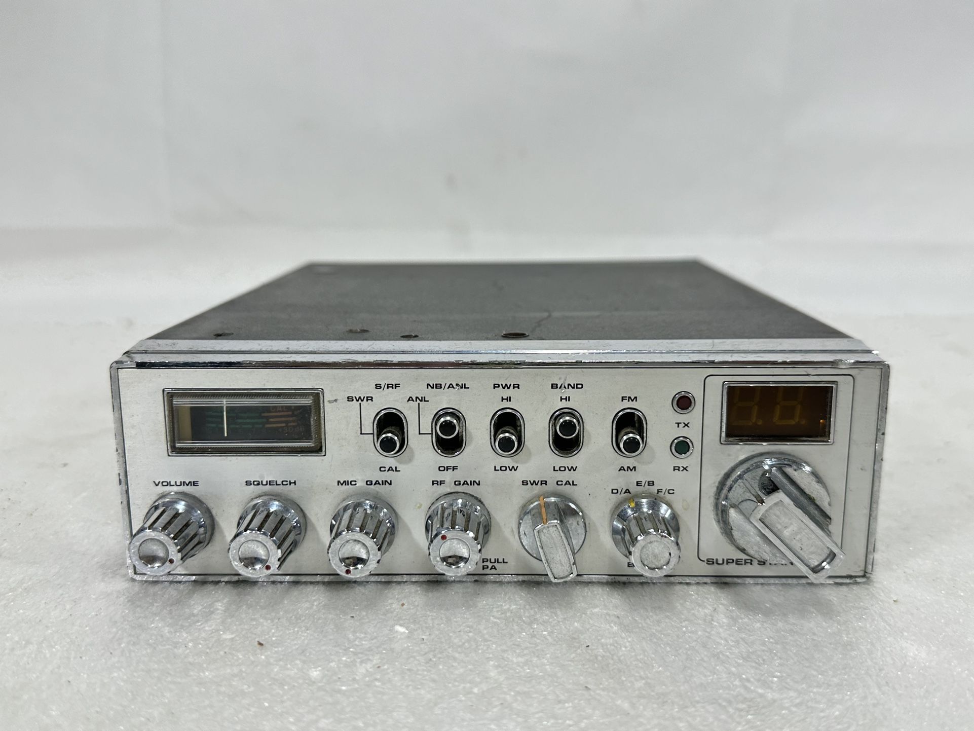 Super Star 3000 ~ 40-Channel CB Radio with RF-Power Meter ~ 26.965