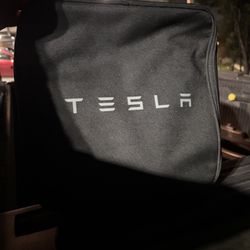 Tesla Mobile Charger