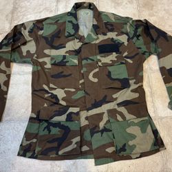 Military Surplus M81 Woodland BDU Shirts, Medium Excellent 