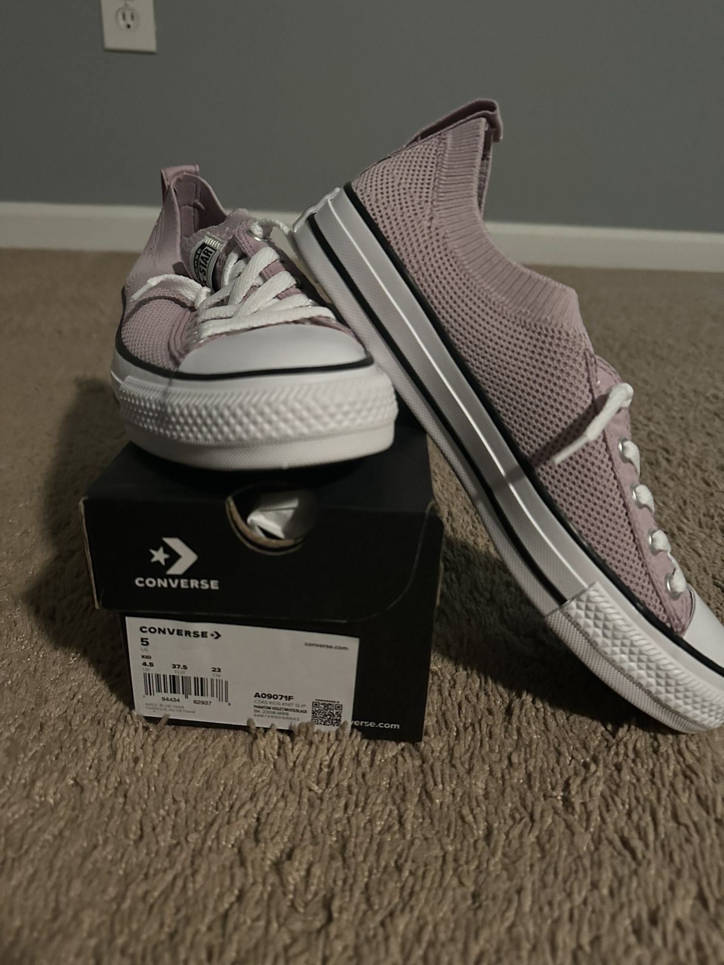 Converse Big Kids Size 5