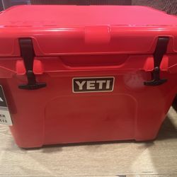 Yeti Tundra 35 Cooler