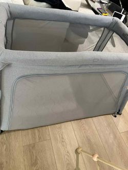 Newton Play Yard And Bassinet