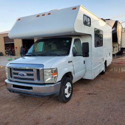 2013 Thor Majestic 23A Class C Motorhome Sleep 223 K