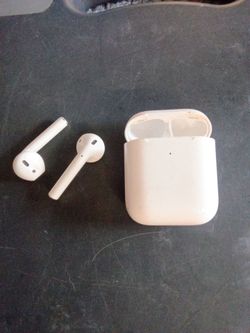 Apple AirPods 2nd Gen w/ Charging Case