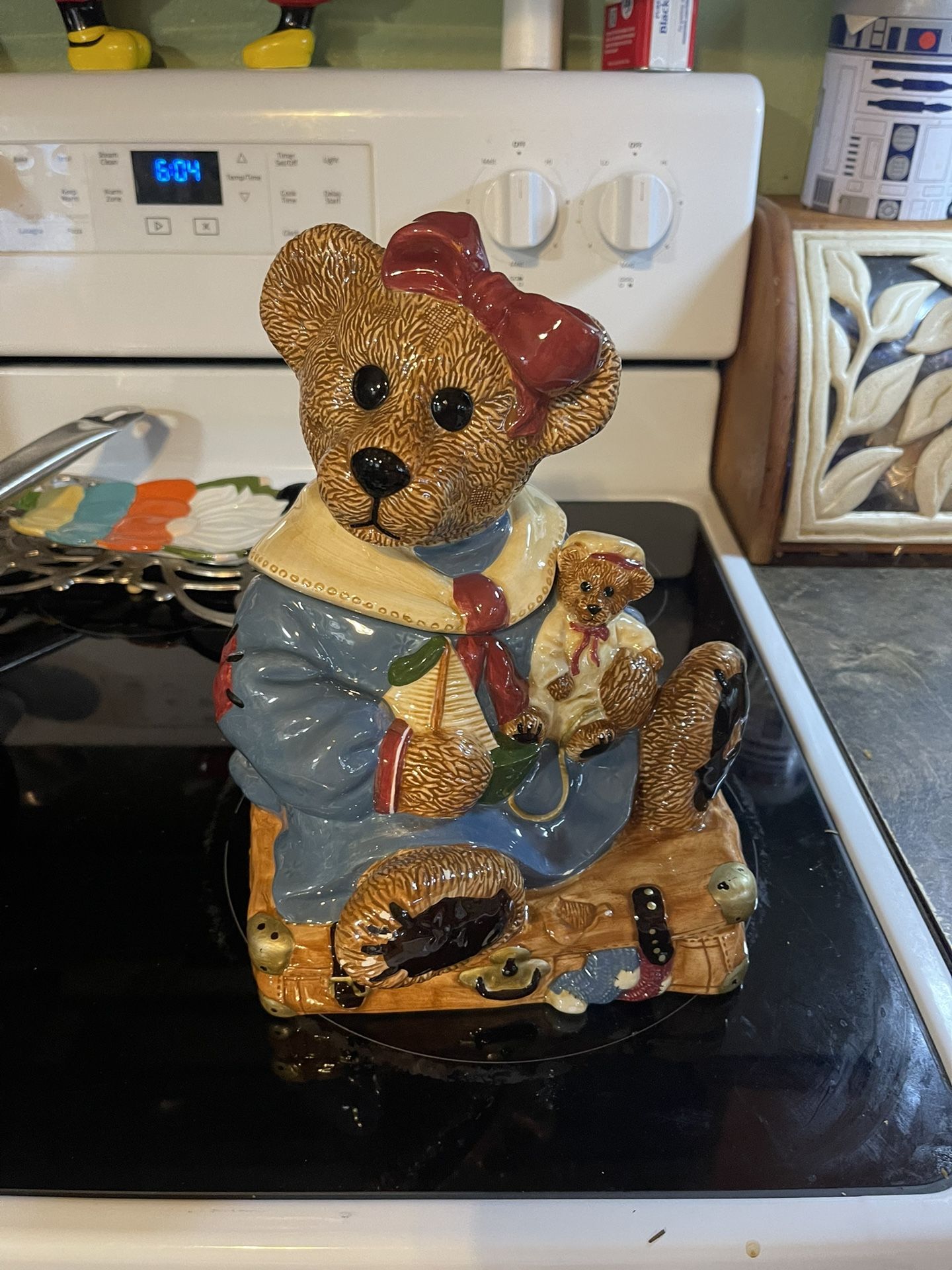 The Boyds Collection Bearware Pottery Works Bailey Bear Cookie Jar. collectible. A couple chips on foot. Everett / Melvin pickup area. Cash only. I do