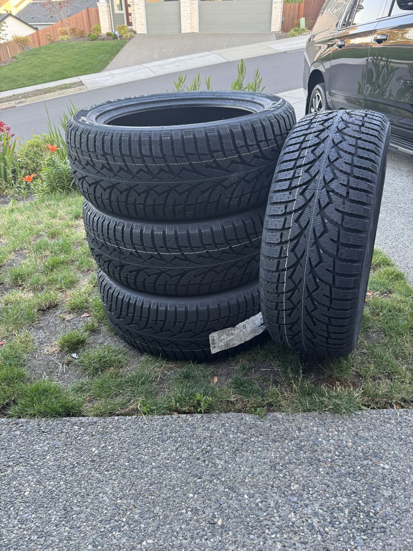 Toyo Observe G3 (4) NEW Tires 275/50R22