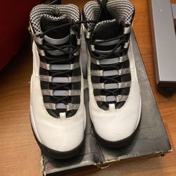 Slightly Worn 7Y Gs Jordan 10s