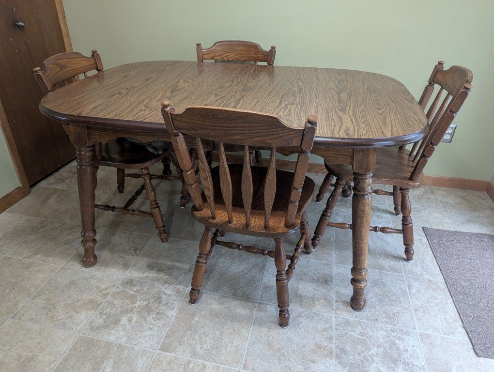 Dining Table And 6 Chairs